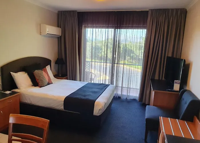 Alpha Hotel Canberra
