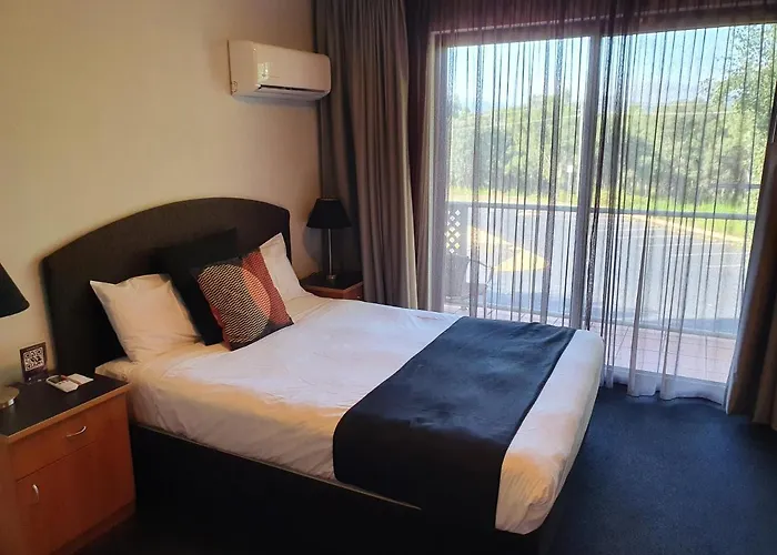 Alpha Hotel Canberra
